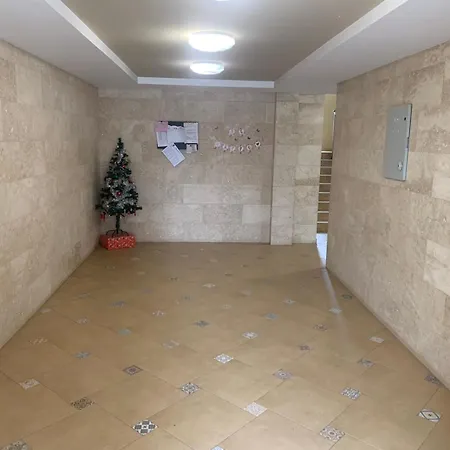 Apartamento 5 Min From The Airport Sofía