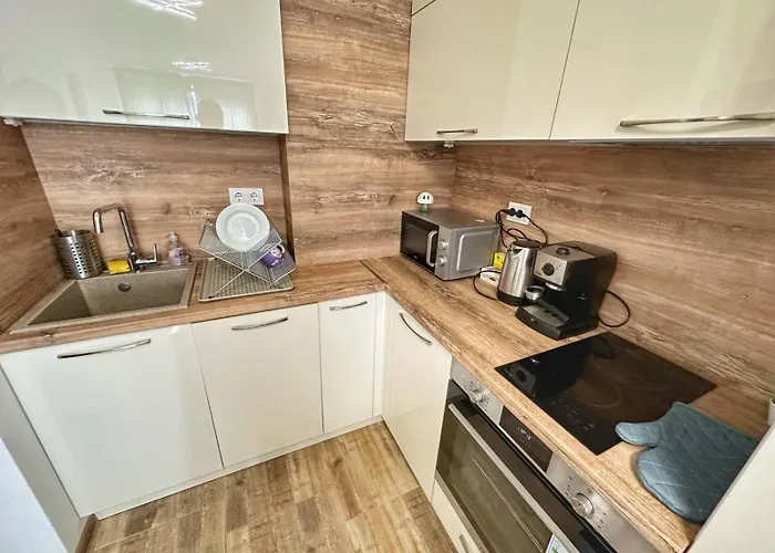 Daire 5 Min From The Airport